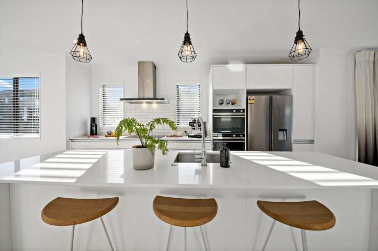 15 Ringamaui Place Hobsonville_7