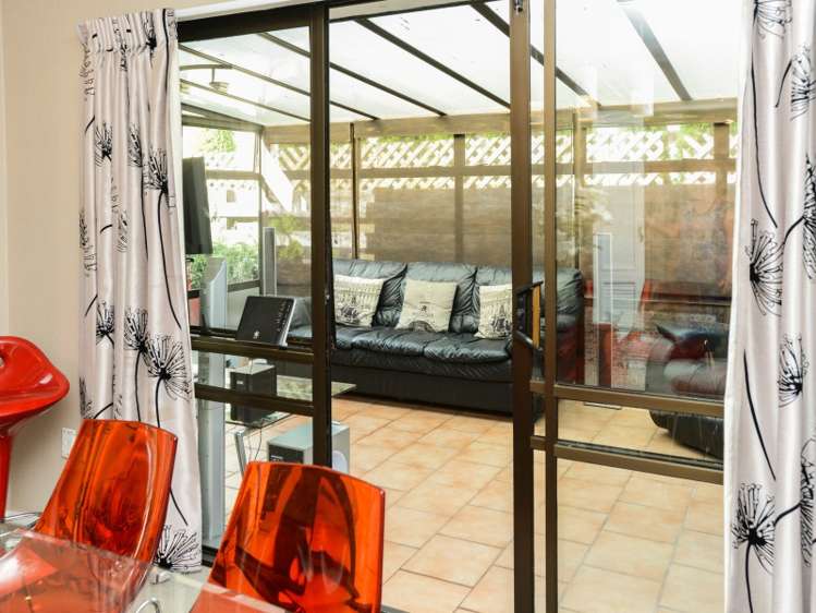 404 Hart Drive Frimley_10