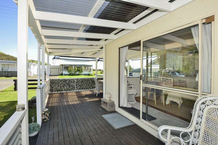 17a Weld Street Mahia_16