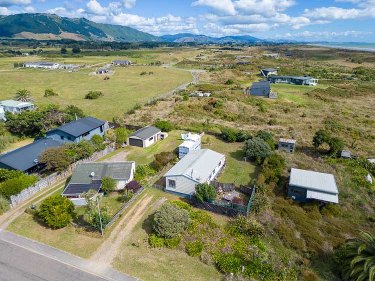 17 Kitchener Street Te Horo Beach_5