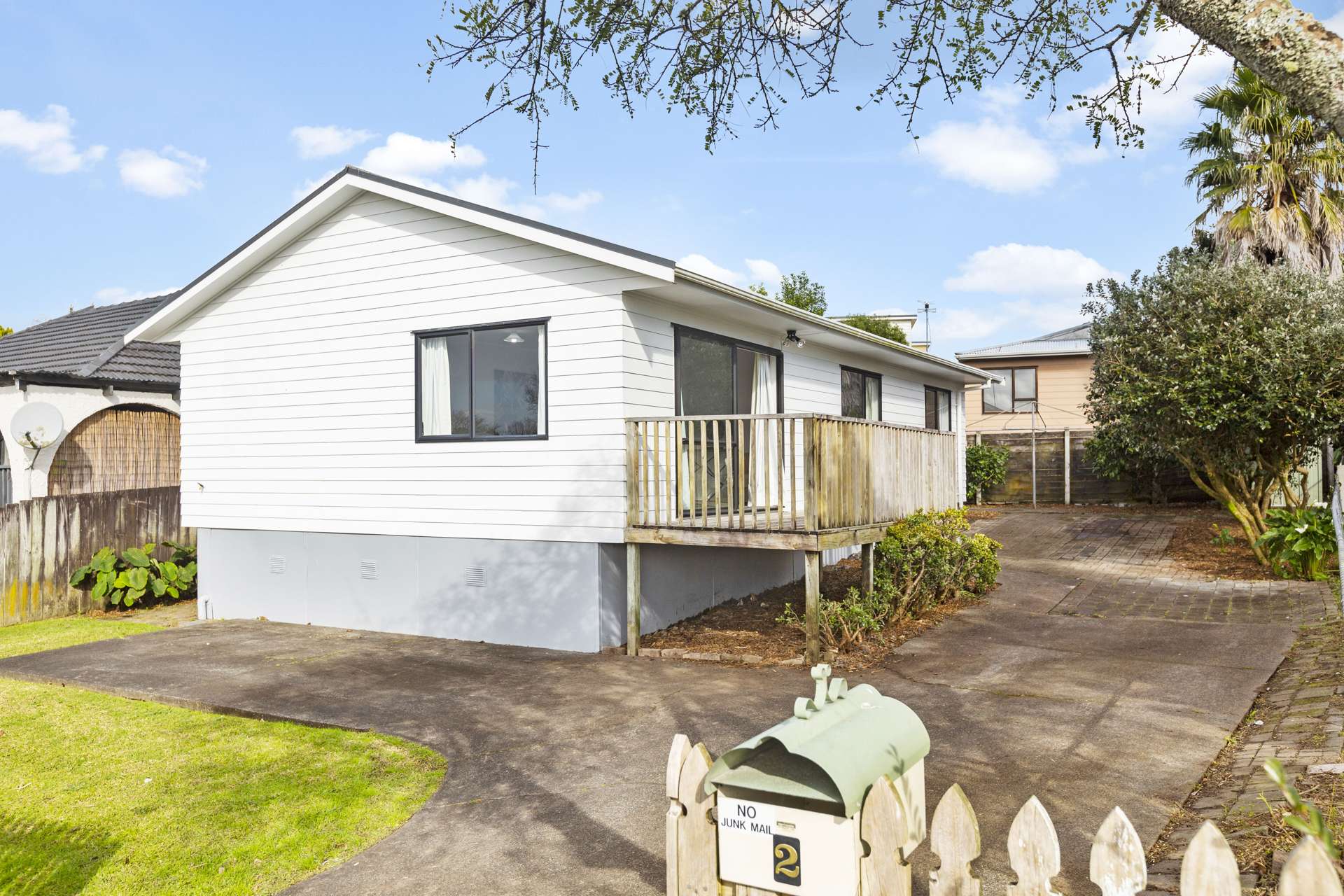 2 Beaufield Lane Te Atatu Peninsula_0