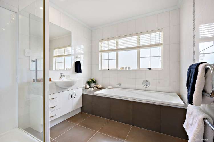 3 Pine Harbour Parade Beachlands_20