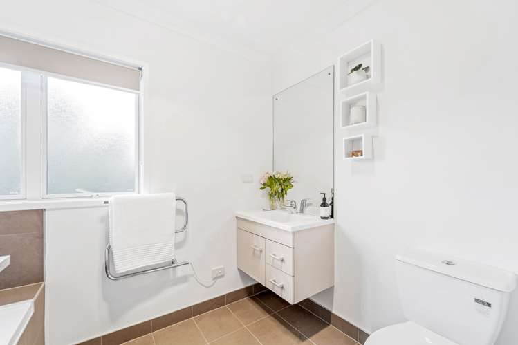 1143a Whangaparaoa Road Tindalls Beach_17