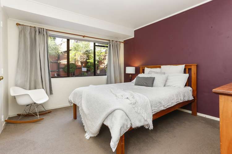 2/23 Gwenand Place Botany Downs_11