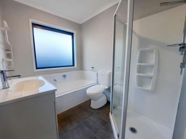 47 Farnborough Way 11103_4