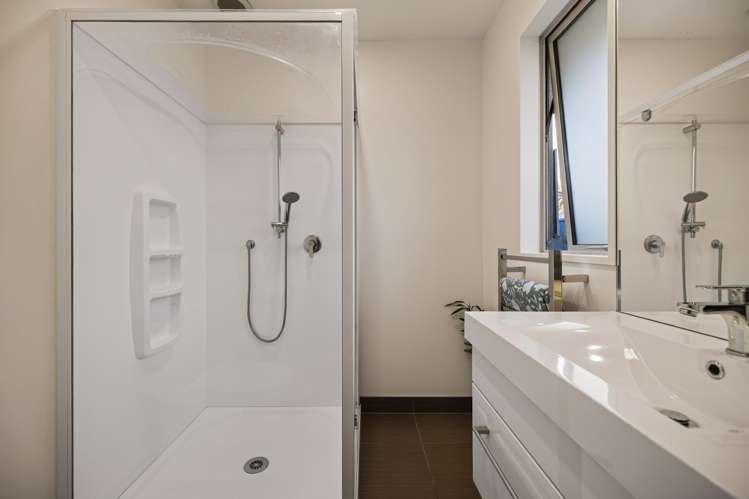 37 Risinghurst Terrace Lower Shotover_11