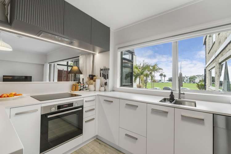 6/15 The Parade Saint Heliers_11