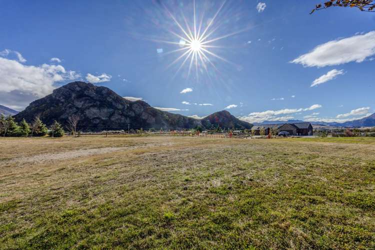 14 Head Place Albert Town_6