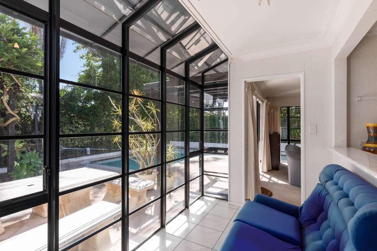 19 Elizabethan Gardens_3