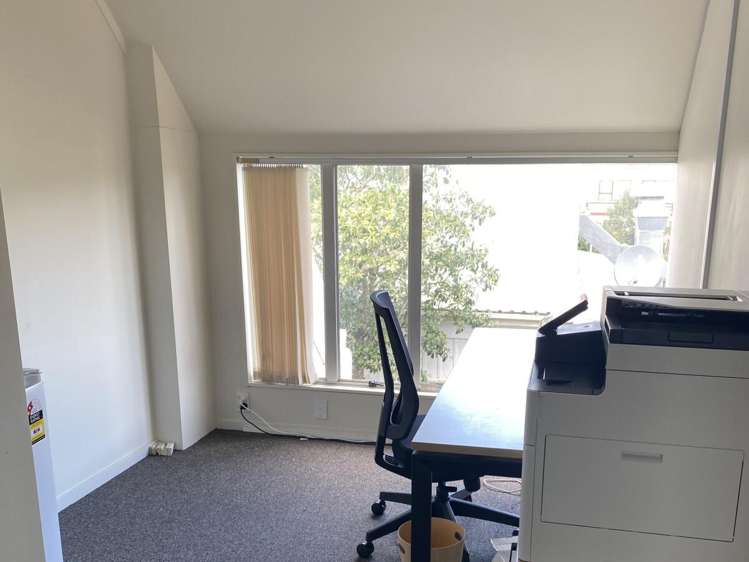 Suite 4, 443 Lake Road Takapuna_4