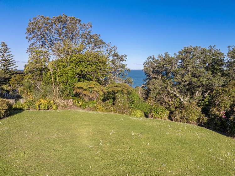 6 Cochrane Avenue Arkles Bay_8