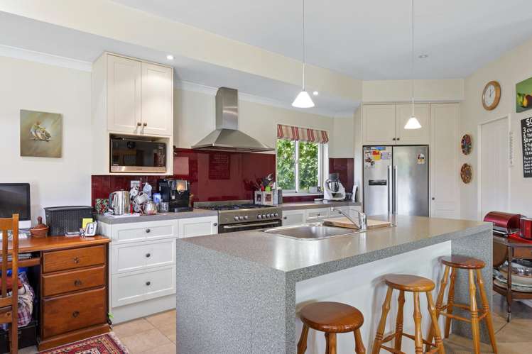 1735 Wards Road Greendale_18