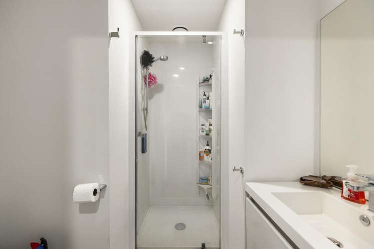 4F/11 Newtown Ave Newtown_7