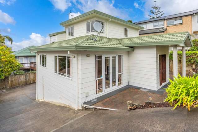 EXQUISITE 5-BEDROOM FAMILY RETREAT