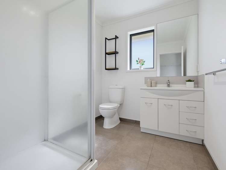 63 Carroll place Owhata_11