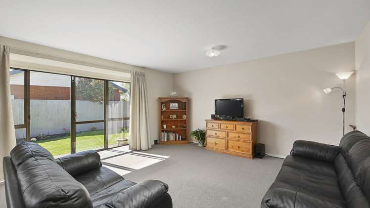 2/28 Wilson Street Islington_3