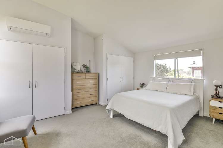 542a West Coast Road Oratia_13