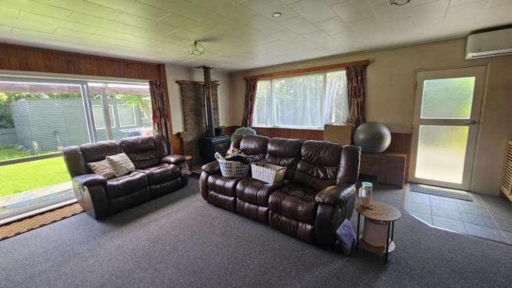 2 Battiscombe Terrace Waitara_2