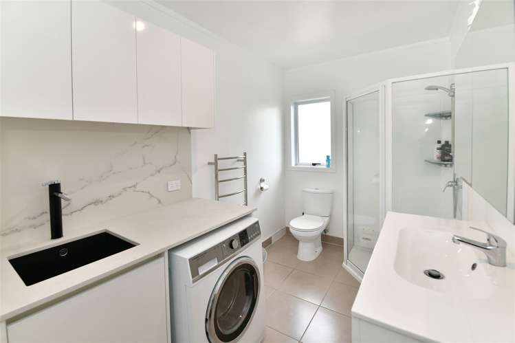 18a Hand Road Helensville_16