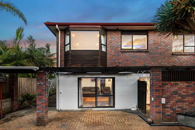 FAMILY HOME WITH SEA VIEWS