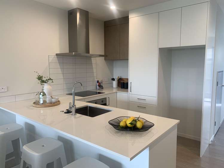 2/18 PARAONE CRESCENT "WAIATA SHORES" Takanini_8