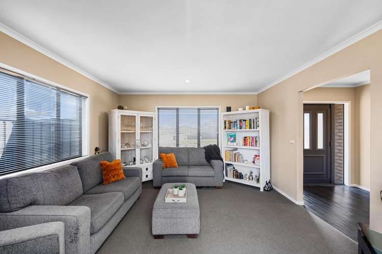 11 Lewis Way Poraiti_3