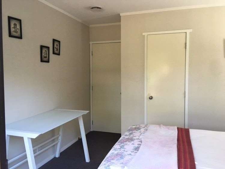 2/135 Edmonton Road Te Atatu South_11