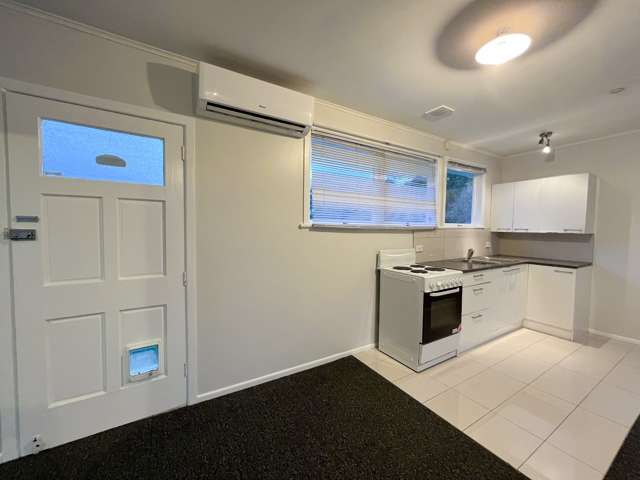 2/182 Penrose Road, Mount Wellington
