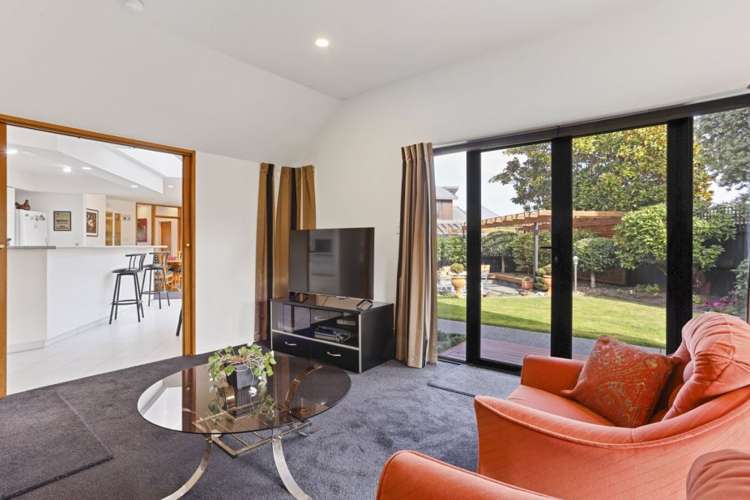 49 Oregon Place Burwood_9
