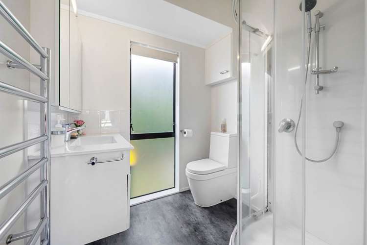 1/4 Morrow Avenue Bucklands Beach_17