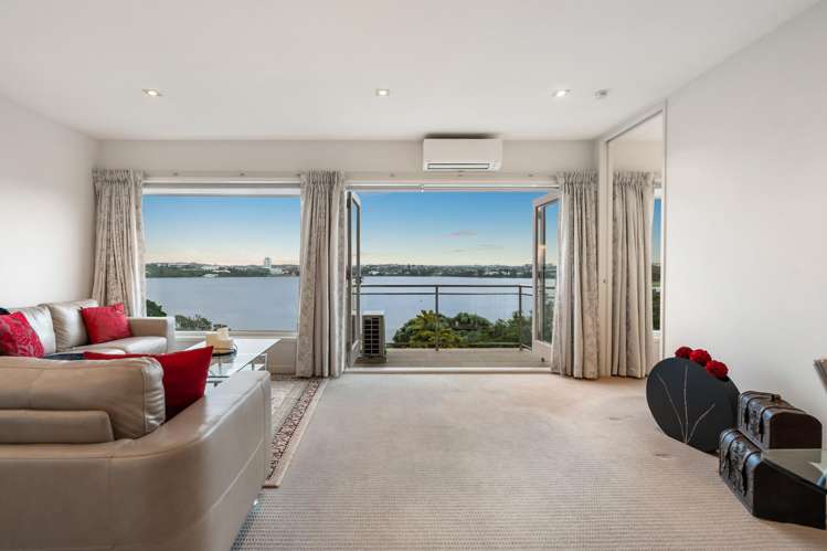 5/198 Hurstmere Road Takapuna_4