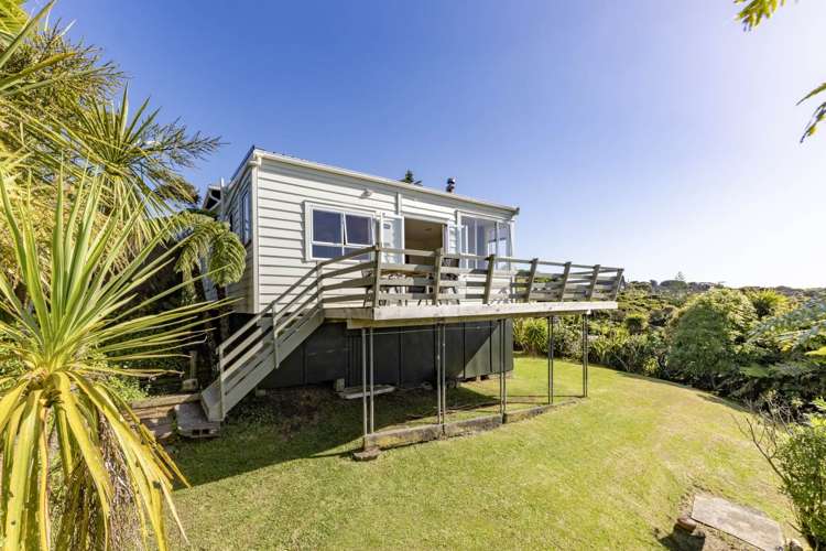 41 Te Ahuahu Road Piha_16