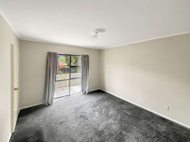 2/11 Ngatiawa Street One Tree Hill_4