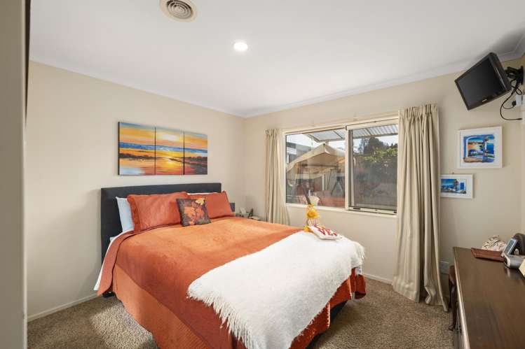 22/2 William Donald Drive Solway_6