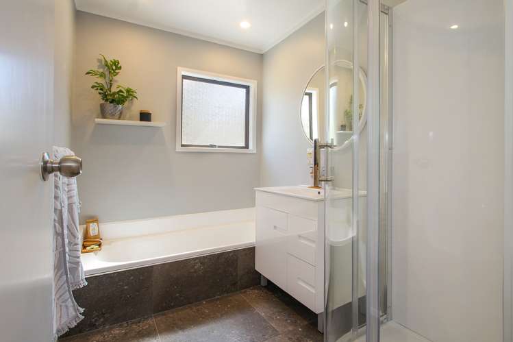 1/964 Beach Road Torbay_16