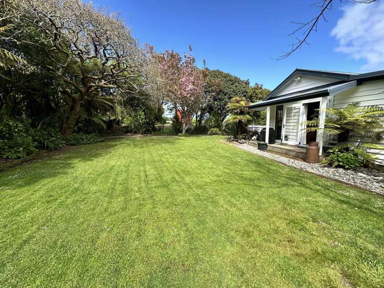195 Sale Street Hokitika_16