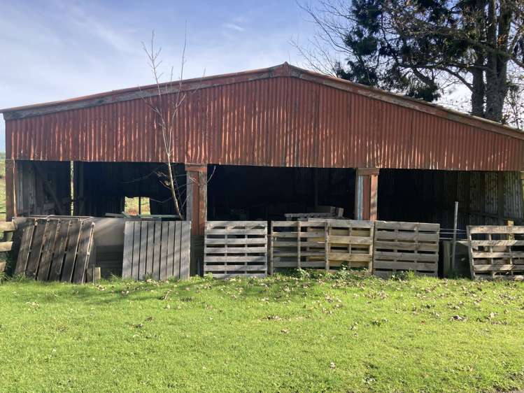 1660 Ohura Road Douglas_12