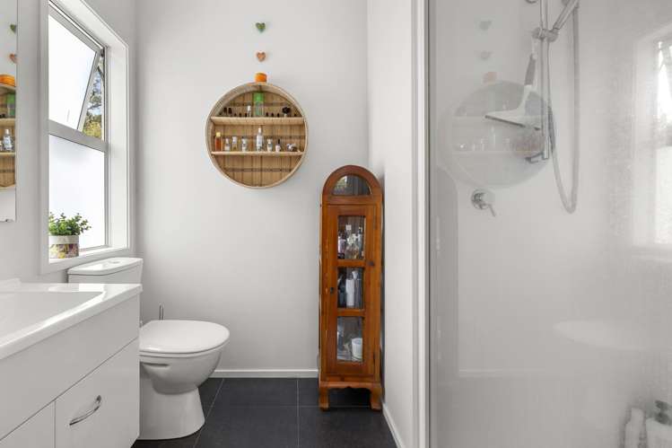 8 Seabreeze Way Raglan_10