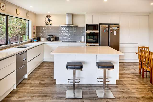 13 Halladale Road Papakowhai_1