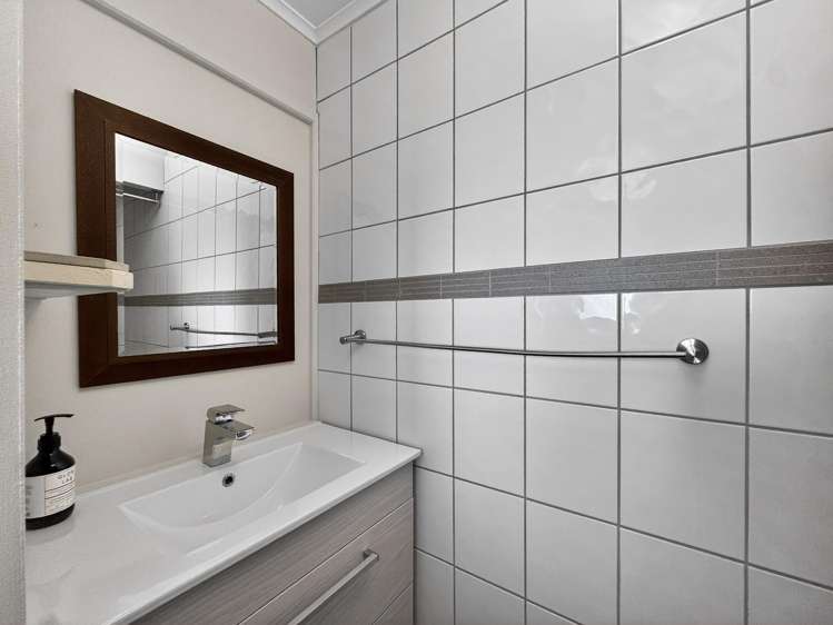 102 Newcastle Street Mahia Peninsula_19