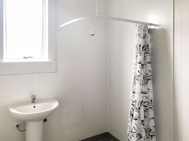 2/5 Gilmour Street 1208_6