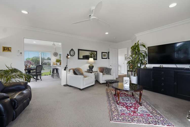 27 Mahonia Place Pyes Pa_19