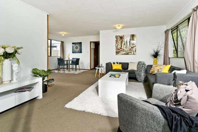 2 Hewlett Road Massey_7