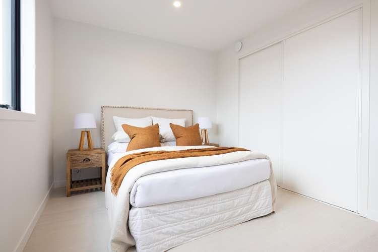 91 Waituarua Drive "Waiata Shores" Takanini_10