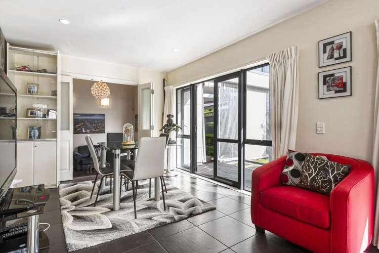 2/81 Francis Street Hauraki_8