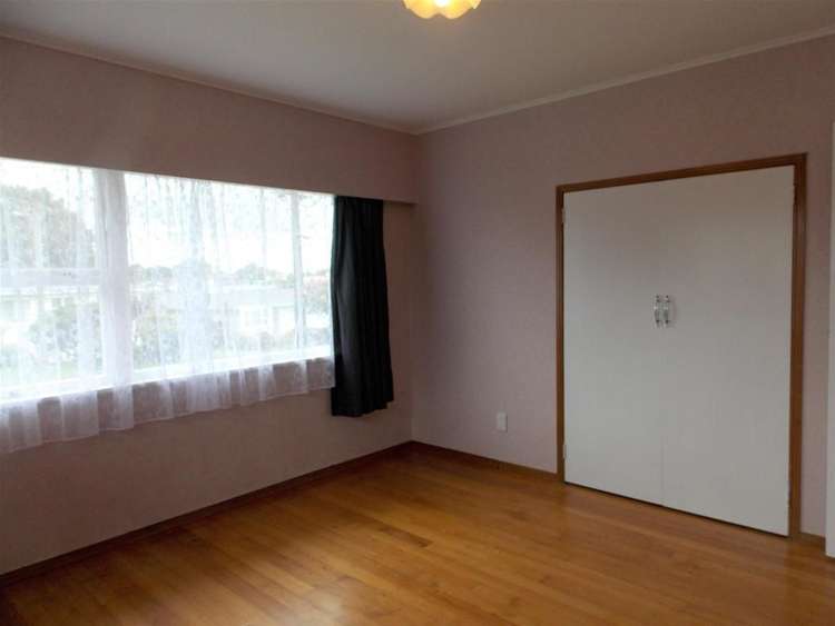 33 Halberg Street Papakura_13