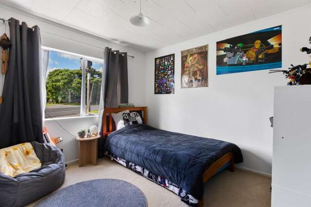 98 Oxford Road Okato_4