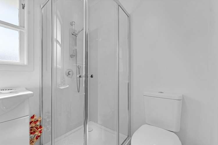 71 Beach Road Te Atatu Peninsula_11