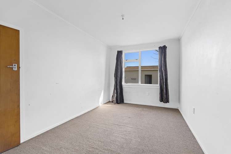 1 Strange Street Waitara_11
