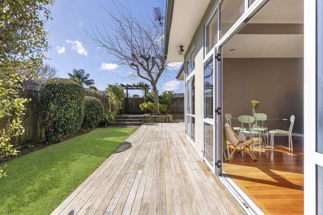 ENTRY-LEVEL OPPORTUNITY: SLOPES OF ONE TREE HILL!